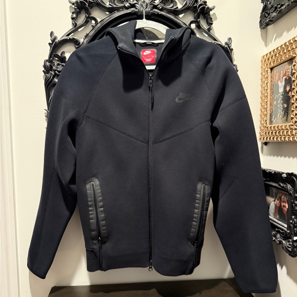 Men’s Nike Tech Zip Up Hoodie Black Small